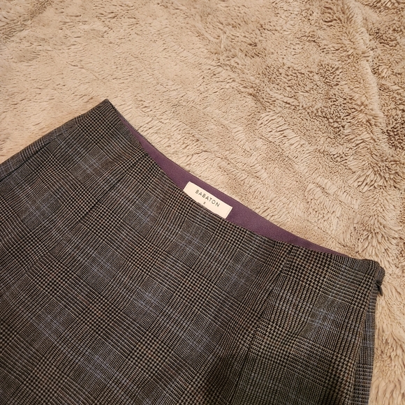 Babaton Modern Mini Skirt - Picture 2 of 3